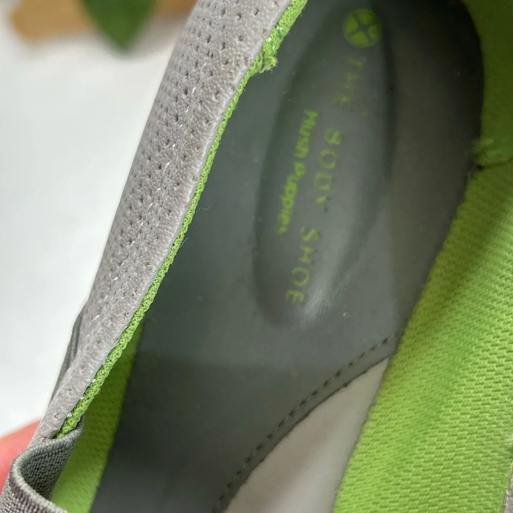 Comfort Mary Jane Slip-On Flats in Light Gray with Green Lining - Picture 3 of 7